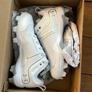 Under armour youth cleats